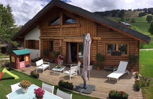 Crest-Voland House | Chalet for 10 people, located in the center of the village