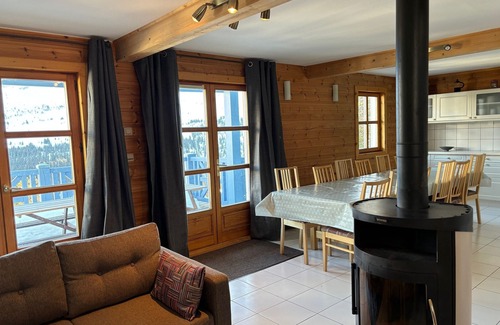 Flaine Ski Chalet | Chalet for 12, Scandinavian stove, sauna, garage