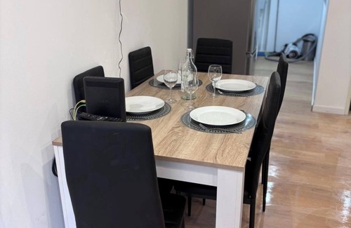 Lisbon Old Town Ski Chalet | Chalet for 5 in the city center