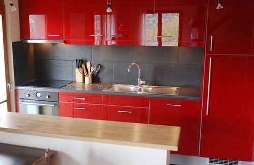 Veysonnaz Ski Chalet | chalet for 6 people with views of Veysonnaz.