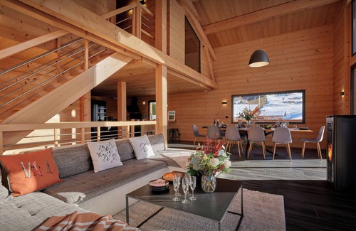 Notre-Dame-de-Bellecombe Ski Chalet | Chalet NDB - Modern and bright chalet for 12 on the pistes - OVO Network