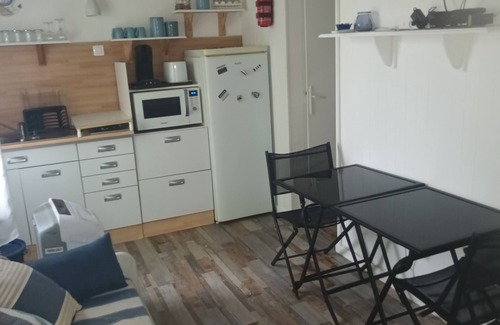 Villeneuve-les-Maguelone Ski Chalet | Chalet Dans Camping Avec Piscine, à 5 min de la Plage