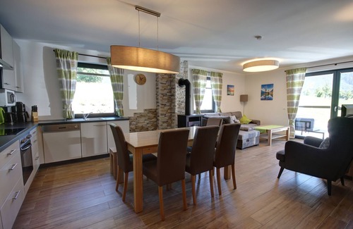 Inzell Ski Chalet | Chalet Gamsknogel mit privatem Pool und Whirlpool