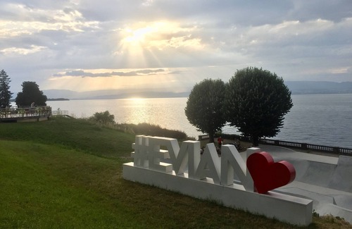 Evian-les-Bains Ski Chalet | Chalet Grand Terrace View lake in Evian
