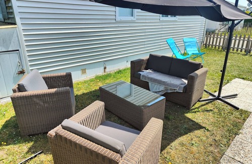 Bredene Ski Chalet | Chalet Harly at Kerlinga campsite within walking distance of the beach and stores.