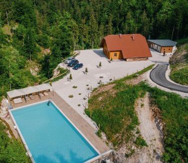 Idrija Villa | Chalet HerMes arT