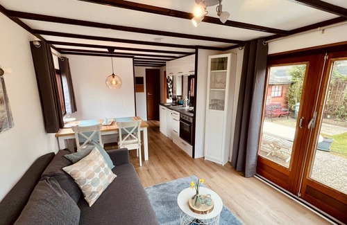 Sint Maartensvlotbrug Ski Chalet | Chalet/holiday home for family and dog in North Holland by the sea!