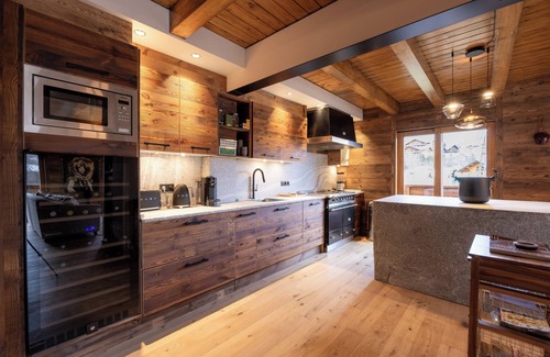 Saint-Etienne-de-Tinee Ski Chalet | Chalet in Auron, 50m from the Riou ski lifts