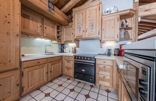 Courchevel Ski Chalet | Chalet in Courchevel with pool, jacuzzi, and panoramic views