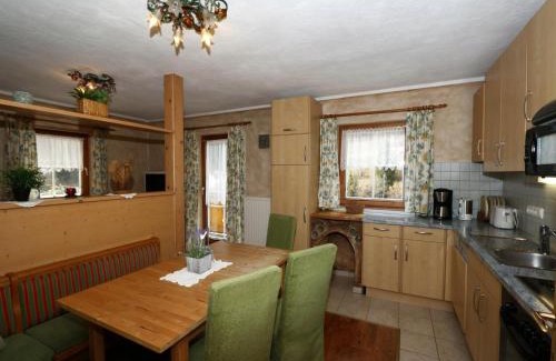 Grossarl Apartment | Chalet in Grossarltal with Panoramic Views
