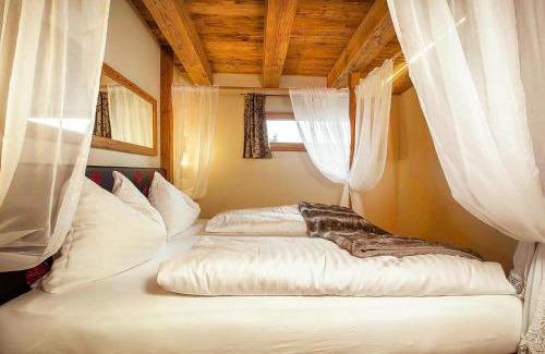 Konigsleiten Ski Chalet | Chalet in Königsleiten with Mountain Views & Spa