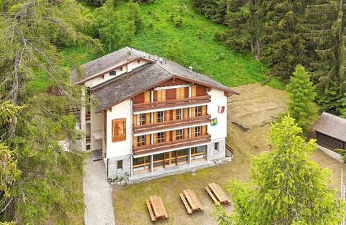 Les Mayens-de-Sion Ski Chalet | Chalet in Les Agettes with garden