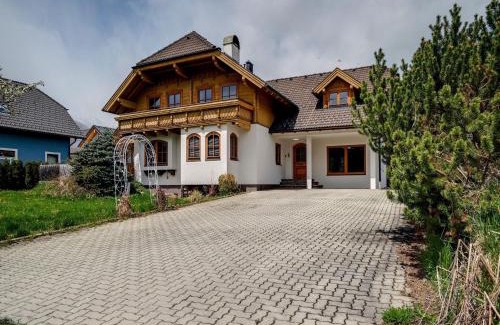 Mauterndorf House | Chalet in Mauterndorf near Ski Slopes, cleaning included