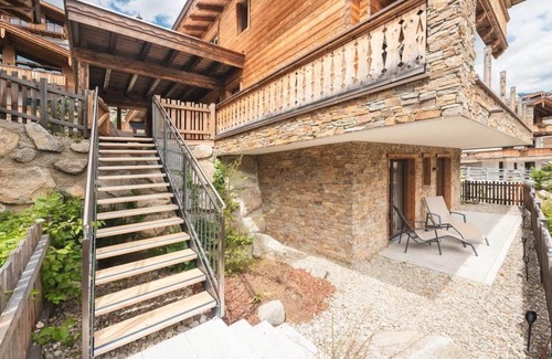 Schonbach Ski Chalet | Chalet in Neukirchen with Ski-In Access