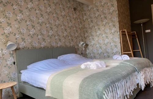 Ternaard House | Chalet in Ternaard near Heritage Site