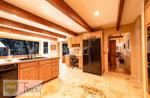 Groom Creek House | Chalet in the Pines *Hot Tub *Fireplace