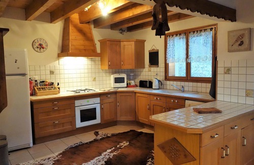 Valfrejus Ski Chalet | Chalet la buissonnière 4* individual chalet rental