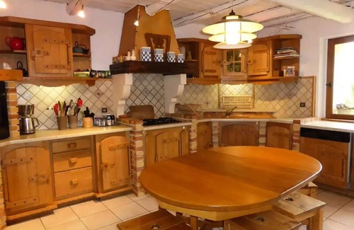 Villard-sur-Doron Ski Chalet | Chalet La Cordillera - The Seizures. Beautiful renovated chalet for 10 to 12 people.