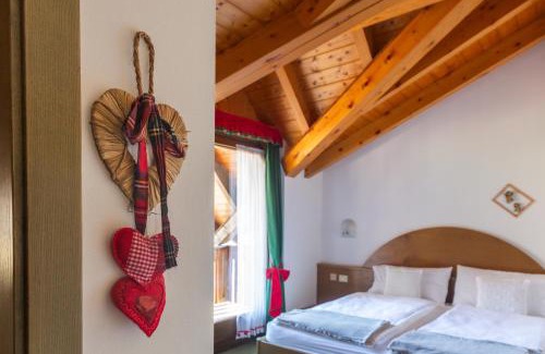 Carisolo Bed & Breakfast | Chalet La Felce