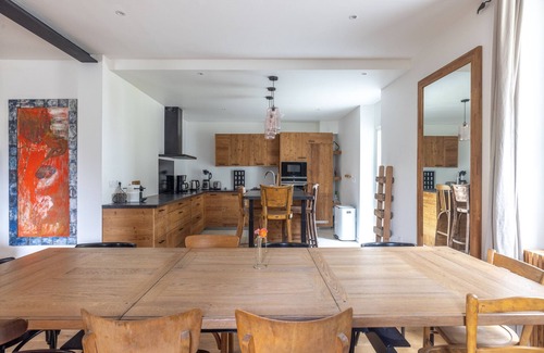 Vallorcine Ski Chalet | Chalet La Llyre Vallorcine in the Chamonix valley, close to the ski lifts and train station