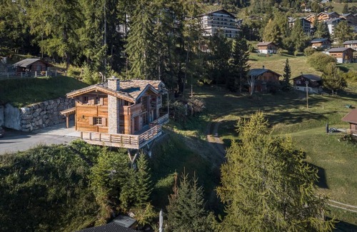 Riddes Ski Chalet | Chalet La Tsoum - Five Bedroom Chalet, Sleeps 10