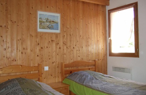 Le Menil Ski Chalet | Chalet Le Menil, 4 pièces, 6 personnes - FR-1-589-143