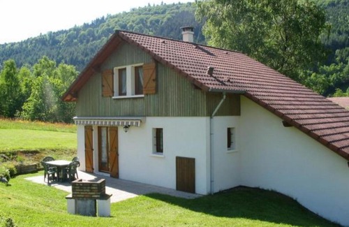 Le Menil Ski Chalet | Chalet Le Menil, 4 pièces, 6 personnes - FR-1-589-143