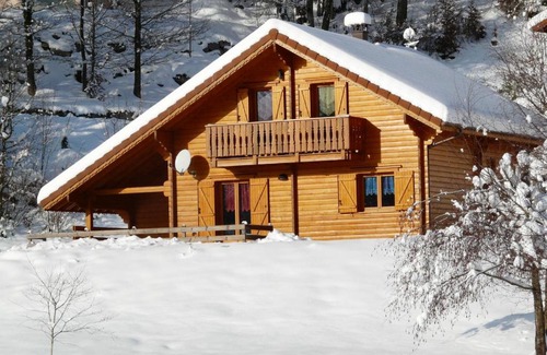 Le Menil Ski Chalet | Chalet Le Menil, 4 pièces, 6 personnes - FR-1-589-203