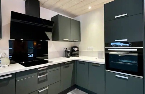 Gerbepal Ski Chalet | Chalet 'Les 2 Marmottes' with Mountain View, Private Terrace and Wi-Fi