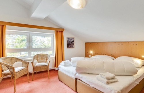 Sankt Anton am Arlberg Cottage | Chalet Martin Room 1 - Chalet Martin