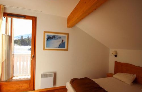 Saint-Etienne-en-Devoluy Ski Chalet | Chalet Mitoyen 3 Pièces 6 Pers. avec Terrasse et Piscine Chauffée - Superdevoluy - FR-1-504-477