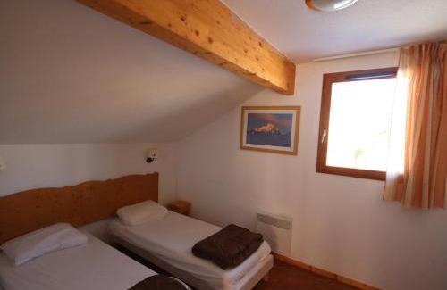 Saint-Etienne-en-Devoluy Ski Chalet | Chalet Mitoyen 3 Pièces 6 Pers. avec Terrasse et Piscine Chauffée - Superdevoluy - FR-1-504-477