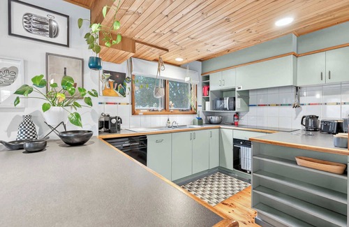 Port Elliot Ski Chalet | CHALET MOMA.Port Elliot .for lovers of different