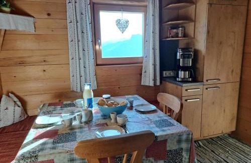 Hippach Ski Chalet | Chalet Nasenalmhütte by Interhome