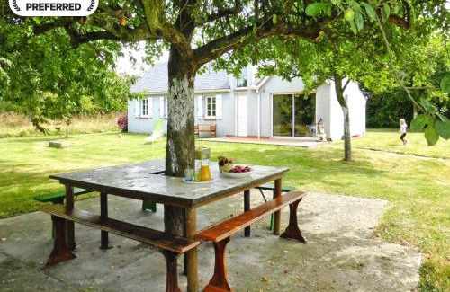 Ceaux House | Chalet near Mont St Michel & Nature Trails