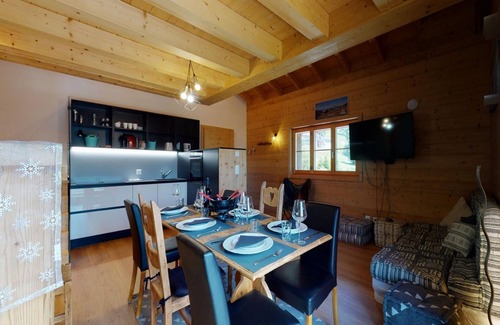 Saint-Pierre-de-Clages Apartment | Chalet Nendaz Ski-In/Ski-Out Prarion Slopes