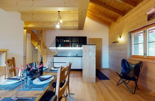 Saint-Pierre-de-Clages Apartment | Chalet Nendaz Ski-In/Ski-Out Prarion Slopes