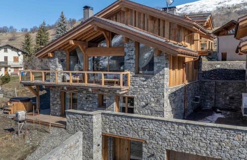 Saint-Marcel Ski Chalet | Chalet neuf avec piscine chauffée, espace détente, sauna, bain nordique et salle de cinéma - FR-1-570-57