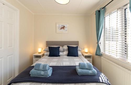 Cullachie Resort | Chalet Osprey Lodge by Interhome