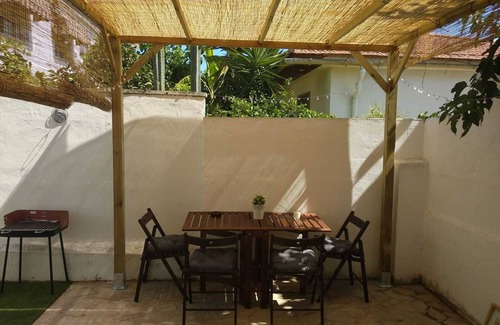 Vinaros Ski Chalet | Chalet Para 8-10 Personas, Jardín, Parking, Junto a la Playa, Aire Acondicionado