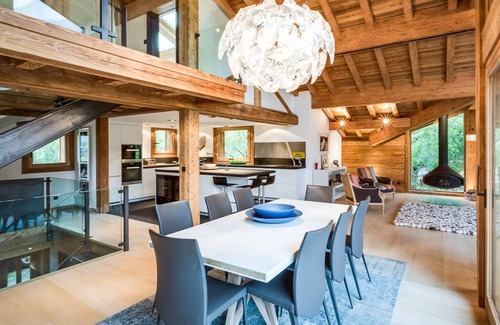 Les Praz-de-Chamonix Apartment | Chalet Rass: Sublime five bedroom chalet fully equipped