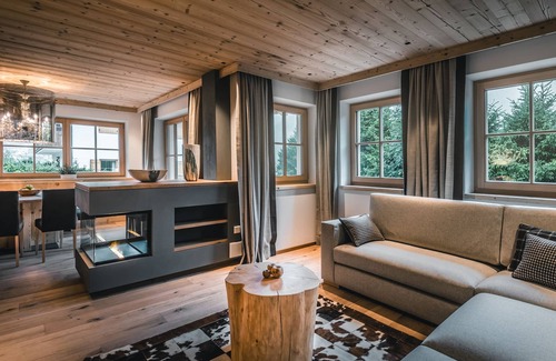 Mareo Ski Chalet | Chalet Regina - Liondes Chalet with private wellness