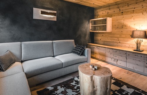 Mareo Ski Chalet | Chalet Regina - Liondes Chalet with private wellness