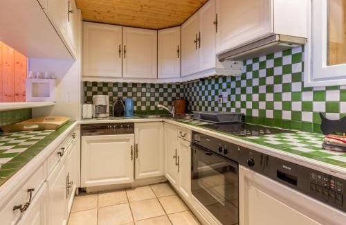 Val-d'Isere Ski Chalet | Chalet rustique chaleureux avec cheminée à Val-d'Isère - FR-1-694-219