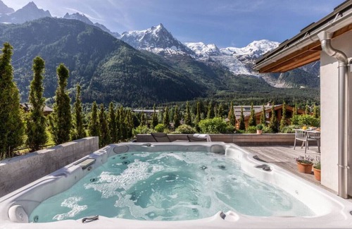 Chamonix-Mont-Blanc Ski Chalet | Chalet Rytola - Space & Luxury - Heart of Chamonix