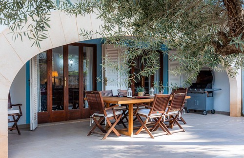 Alcudia Ski Chalet | Chalet 'Sa Marina De Port De Alcudia' with Private Terrace, Wi-Fi and Air Conditioning