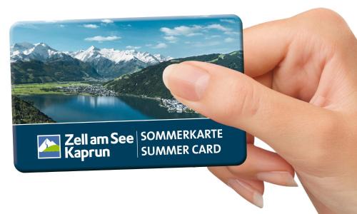 Kaprun House | Chalet Sabrina mit Außenpool im Sommer