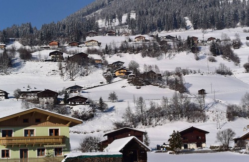 Bramberg am Wildkogel Ski Chalet | Chalet Schöne Aussicht: luxuriously furnished chalet with a magnificent view!