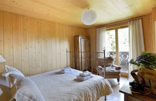 Les Tines Ski Chalet | Chalet Scierie, pretty chalet with hot tub and wonderful views, 4 bedrooms.