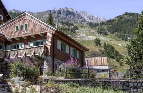 Val-d'Isere Ski Chalet | Chalet skis aux pieds avec piscine et sauna à Val-d'Isère - FR-1-567-126